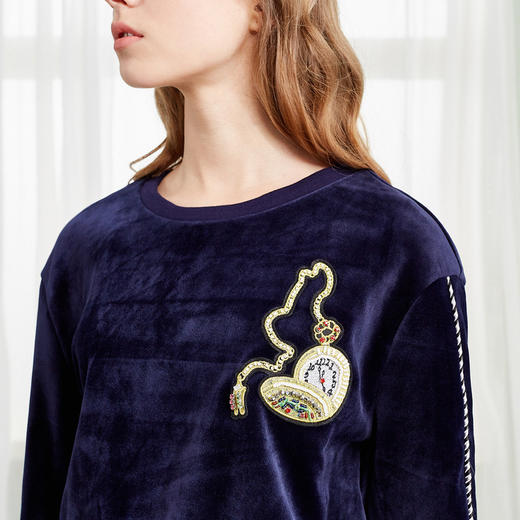 欧芮儿 2018春新款亮片长袖上衣女+丝绒半身裙女套装裙两件套 商品图2