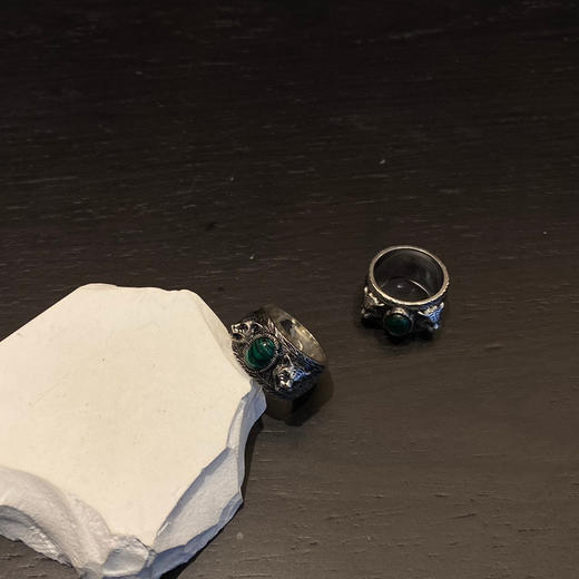 Gucci古驰   孔雀石虎头戒 商品图2