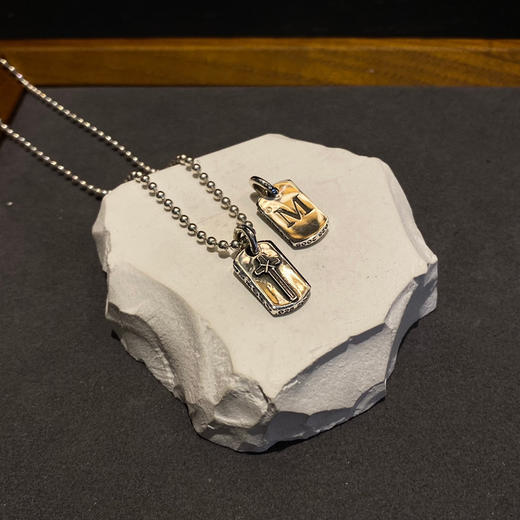 克罗心 双面佩戴   十字架&M字母 商品图6