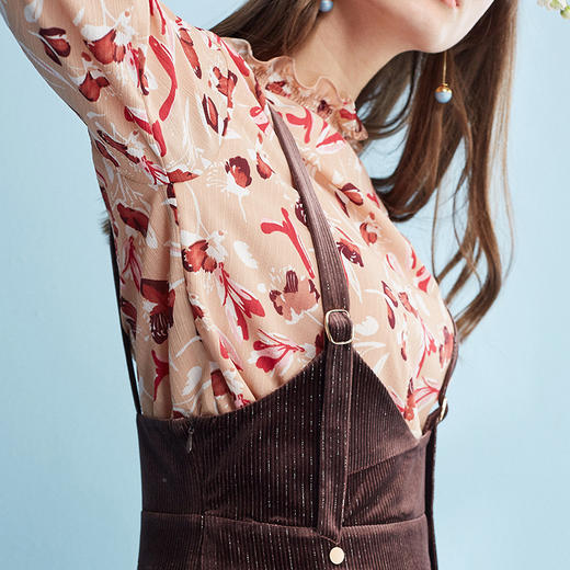 2018夏装新款时尚套装碎花雪纺衫+丝绒背带连衣裙女两件套[] 商品图1