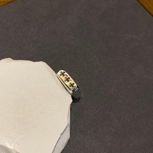 克罗心  三十字花光面戒 商品图4