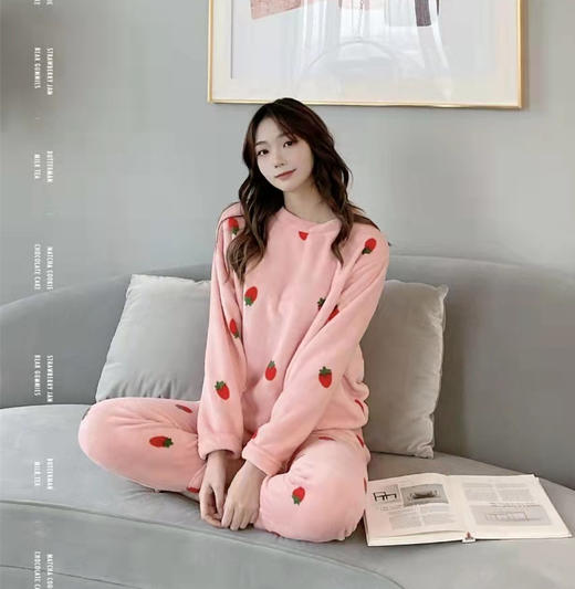 【秋冬保暖 新款草莓睡衣】新款加厚时尚套装秋冬大码日系居家服珊瑚绒草莓睡衣外穿套装 商品图1