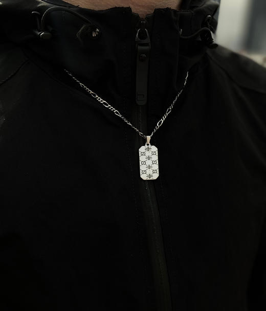 Gucci古驰   蜜蜂刻花项链 商品图0