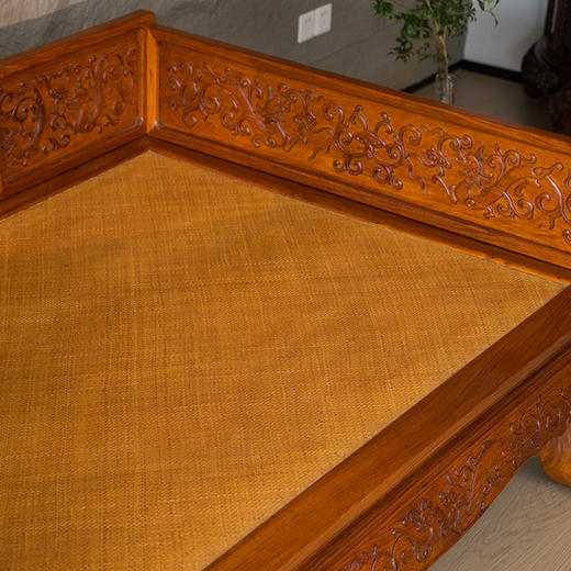 二十世纪 黄花梨浮雕螭龙灵芝三弯腿三围屏罗汉床 商品图3