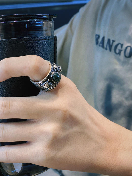 Gucci古驰   孔雀石虎头戒 商品图3