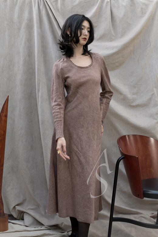Phaedo 紫陶色圆领丝棉连衣裙 商品图1