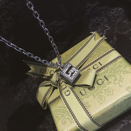 𝐆𝐮𝐜𝐜*  纯银做旧 十字雕花镂空 G字方形图案 商品图2