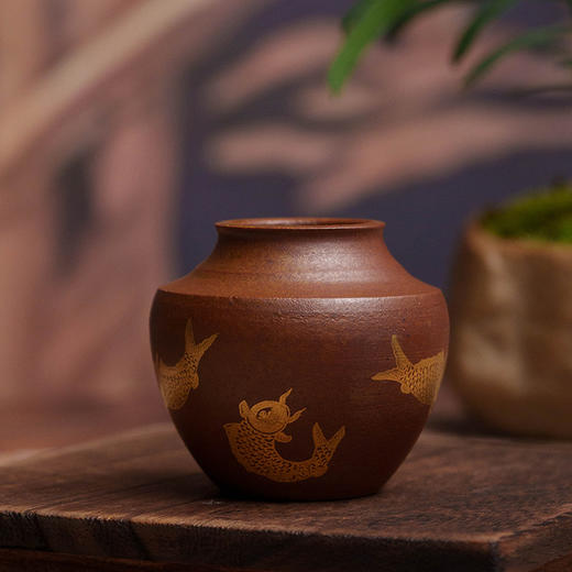 清 紫砂胎描金鱼纹水盂 商品图4