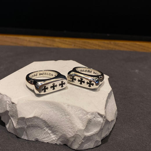 克罗心  三十字花光面戒 商品图1