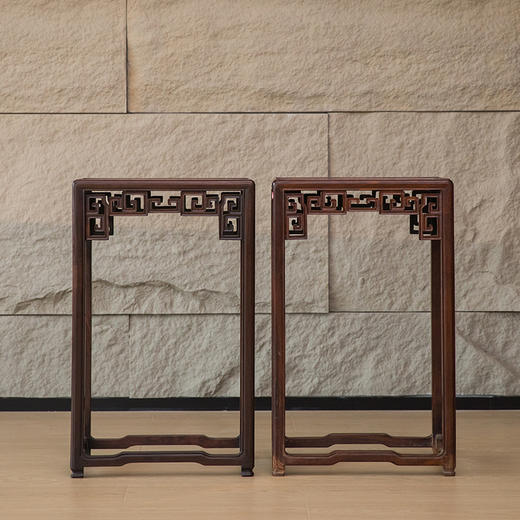 清 红木透雕拐子纹拦水线四面平花几（一对） 商品图0