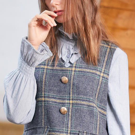 欧芮儿 2019春装新款女装预售 无袖背带格子荷叶边连衣裙女中长款 商品图2