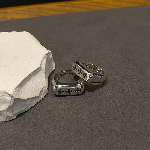 克罗心  三十字花光面戒 商品图3