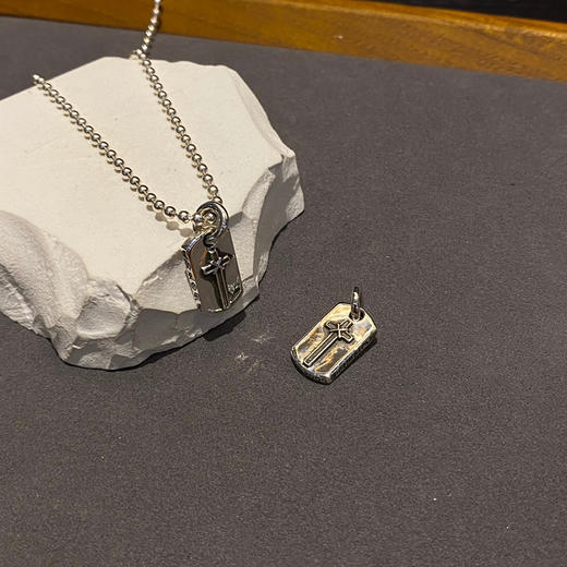 克罗心 双面佩戴   十字架&M字母 商品图7