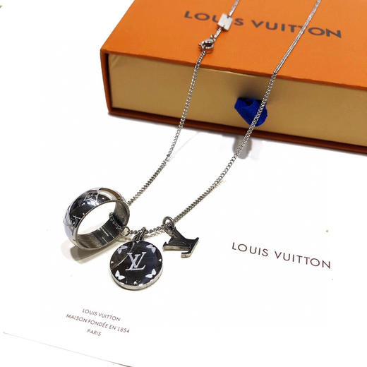 Louis Vuitton LV Monogram 戒指指环吊坠 项链 商品图4