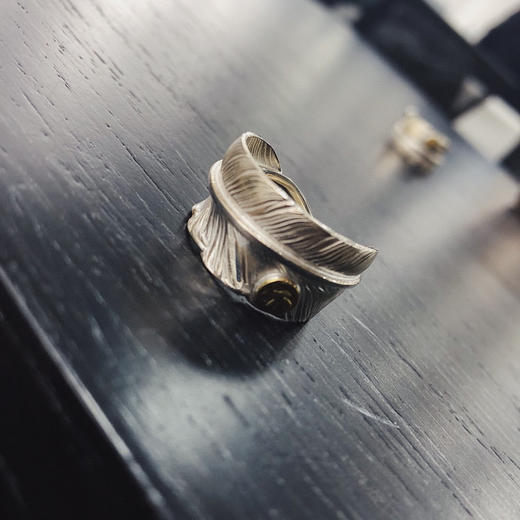 高桥Goro’s 点鹰羽毛开口戒指 商品图4
