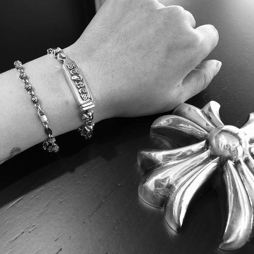 滚石 舌头𝐦𝐢𝐧𝐢手链 商品图8