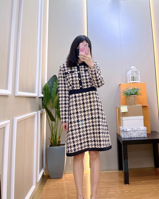 女小香风长袖连衣裙 商品图1