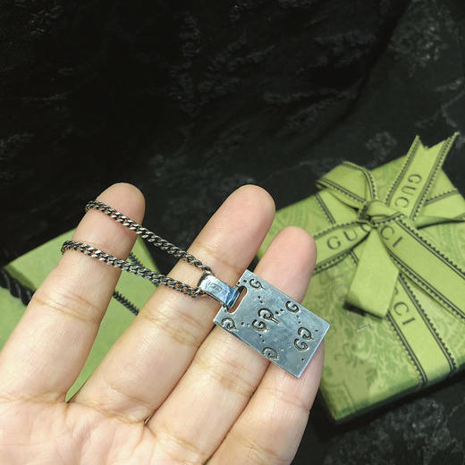 𝐆𝐮𝐜𝐜•Ghost小鬼精灵 骷髅 双面方牌项链 商品图4