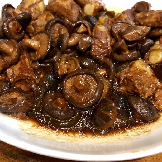 野生状态开花小香菇，丽江玉龙雪小香菇，自然晾晒，，香味自然纯正！基地直邮 商品图2