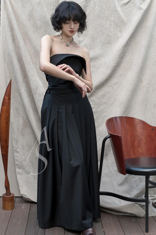 Ashlyn  黑色narata抹胸式解构礼服裙 商品图5