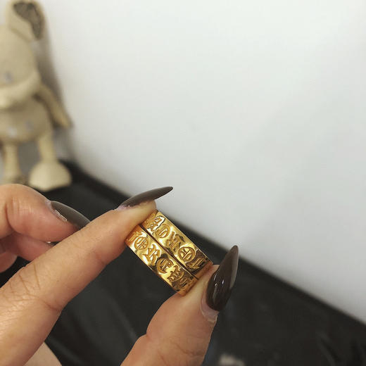 克罗心22𝐤镶石永恒戒指 商品图1