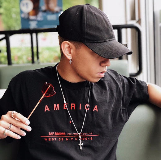 克罗心经典十字花项链 商品图8