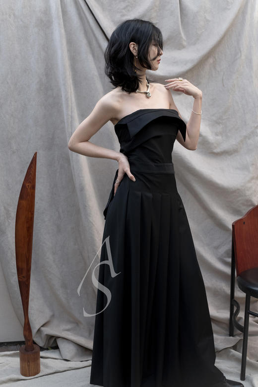 Ashlyn  黑色narata抹胸式解构礼服裙 商品图1