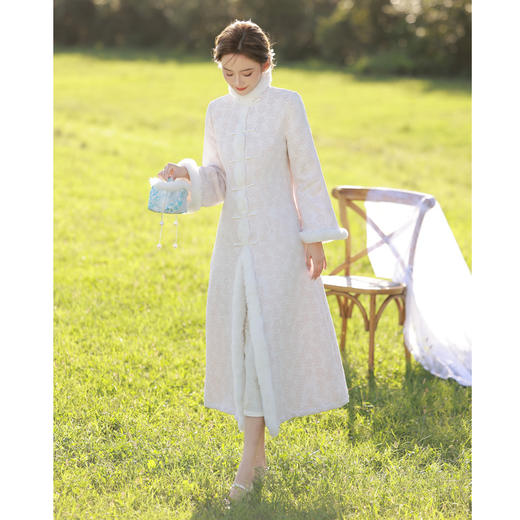 LSB1779 白色旗袍秋冬季2022年新款长袖中国风年轻款少女长袖加厚外披外套 商品图0