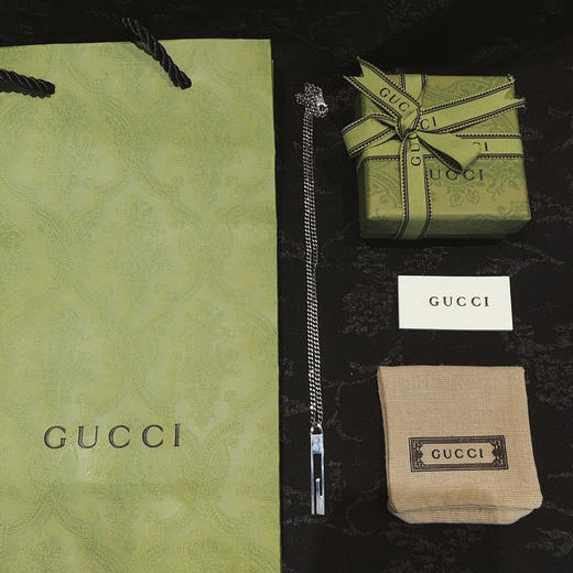 𝐆𝐮𝐜𝐜*情侣G字竖长条吊坠牌 商品图1