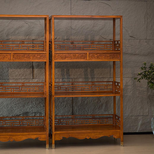 二十世纪 黄花梨打洼带围栏双屉三层架格（一对） 商品图4