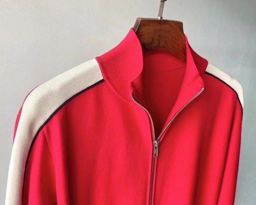 撞色拼接拉链套装。黑色 红色 自己备注号码颜色 商品图2