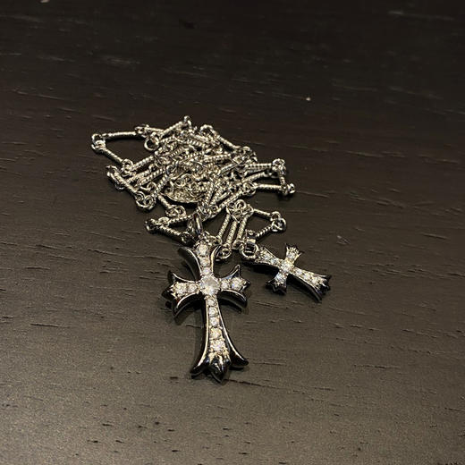 𝐂𝐡𝐫𝐨𝐦𝐞 𝐡𝐞𝐚𝐫𝐭𝐬克罗心镀白金镶石大小十字架项链 商品图0