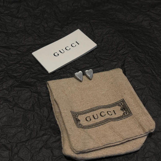 𝐆𝐮𝐜𝐜𝐢格言花桃心耳钉 商品图5