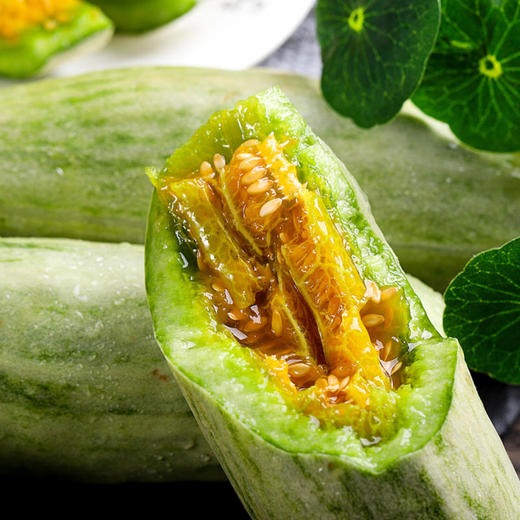 羊角蜜既有养眼的翠绿又有爽口的酥脆  一口下去真的可以爽到心窝里  真的是满口生香！！ 商品图3