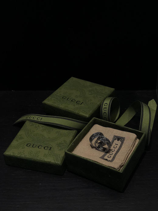 𝐆𝐮𝐜𝐜•雏菊纯银 InterlockingG 女士戒指 窄8.5mm 商品图8