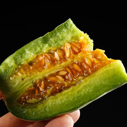 羊角蜜既有养眼的翠绿又有爽口的酥脆  一口下去真的可以爽到心窝里  真的是满口生香！！ 商品图6