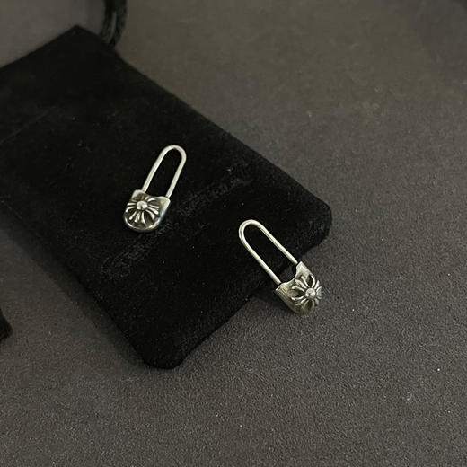 𝐂𝐡𝐫𝐨𝐦𝐞 𝐡𝐞𝐚𝐫𝐭𝐬克罗心  mini别针耳钉 商品图6