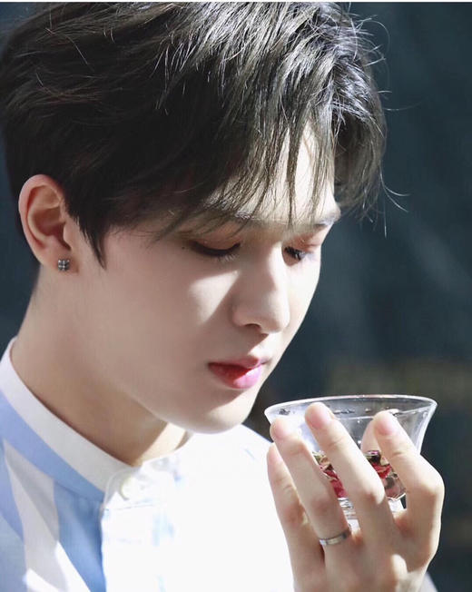 𝐂𝐡𝐫𝐨𝐦𝐞 𝐡𝐞𝐚𝐫𝐭𝐬 克罗心 方十字架耳钉 商品图5