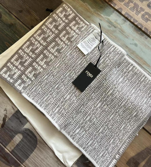 字母提花围巾。30*180 商品图9