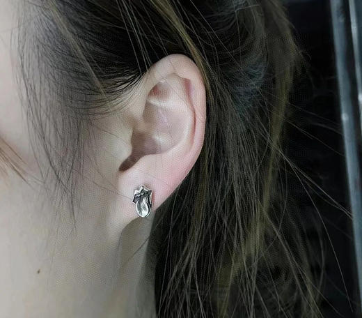 𝐂𝐡𝐫𝐨𝐦𝐞 𝐡𝐞𝐚𝐫𝐭𝐬克罗心滚石舌头耳钉 商品图0