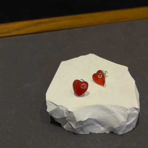 Gucci古驰   珐琅爱心耳钉 商品图6