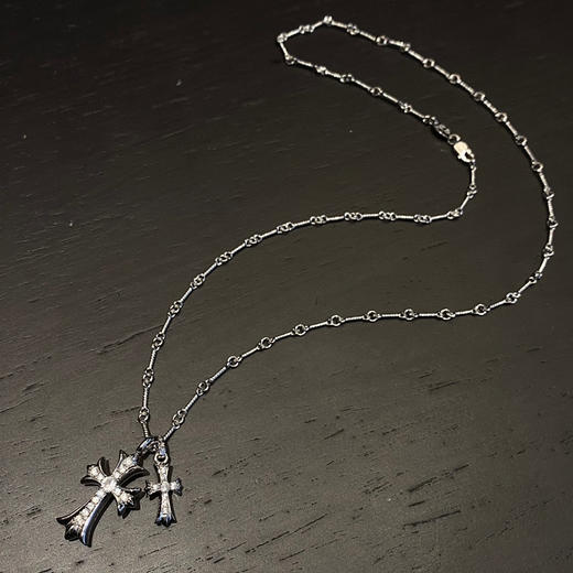 𝐂𝐡𝐫𝐨𝐦𝐞 𝐡𝐞𝐚𝐫𝐭𝐬克罗心镀白金镶石大小十字架项链 商品图3