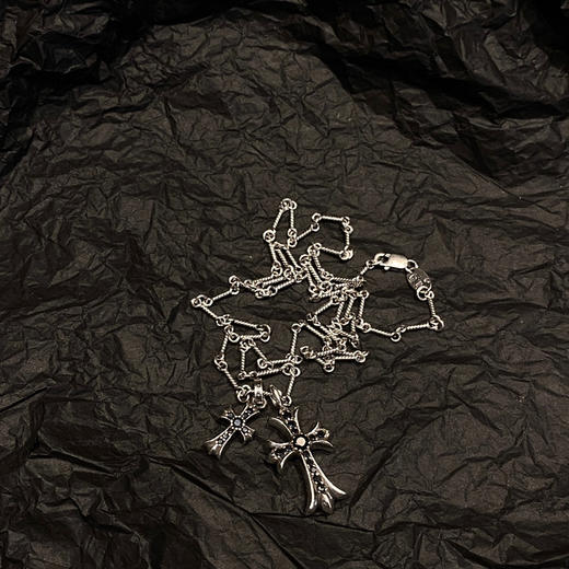 𝐂𝐡𝐫𝐨𝐦𝐞 𝐡𝐞𝐚𝐫𝐭𝐬 克罗心黑钻大小十字架项链 商品图1