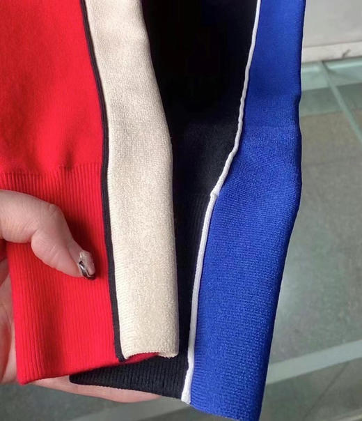撞色拼接拉链套装。黑色 红色 自己备注号码颜色 商品图8