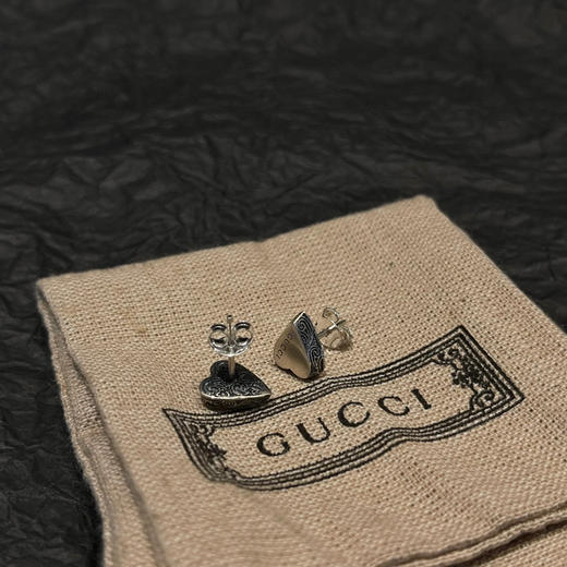 𝐆𝐮𝐜𝐜𝐢格言花桃心耳钉 商品图6