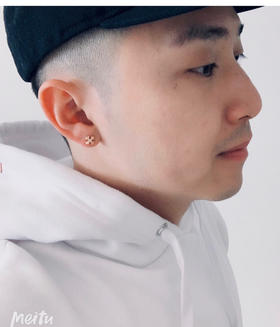 𝘾𝙝𝙧𝙤𝙢𝙚𝙃𝙚𝙖𝙧𝙩𝙨克罗心22k镀金镶石耳钉