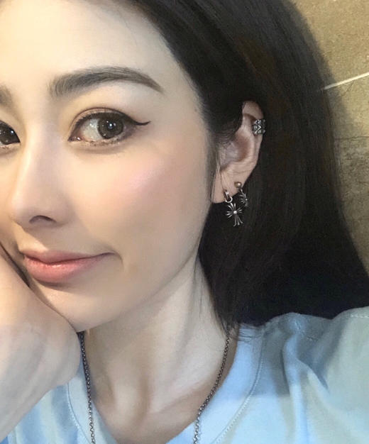 Chrome hearts 克罗心十字耳钉 商品图0