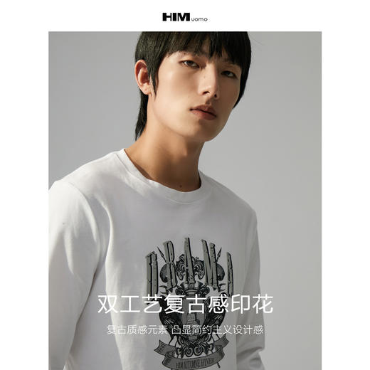 HIM漢崇  图案印花圆领套头长袖T恤休闲百搭白色打底衫男 2025秋季 商品图2