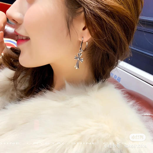 克罗心𝐂𝐡𝐫𝐨𝐦𝐞 𝐡𝐞𝐚𝐫𝐭𝐬  大十字耳钉 商品图2