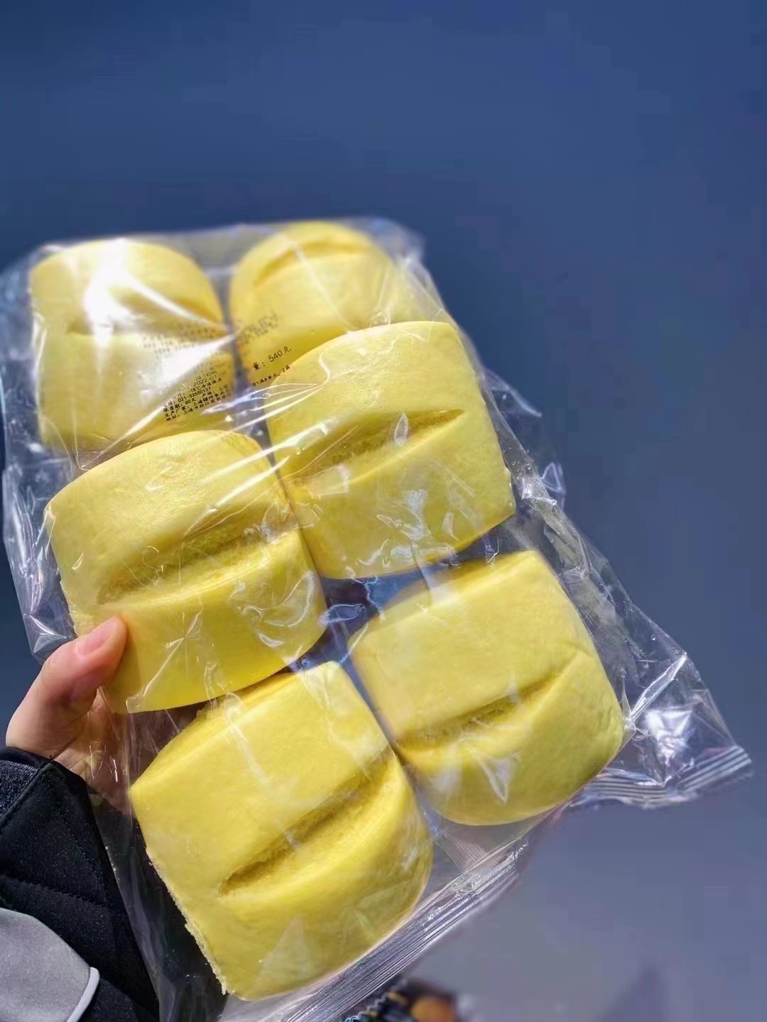 周四取货：【玉米馒头】6只装，口感细腻绵润，一口下去，面粉混着玉米面！冷冻可以保存60天！